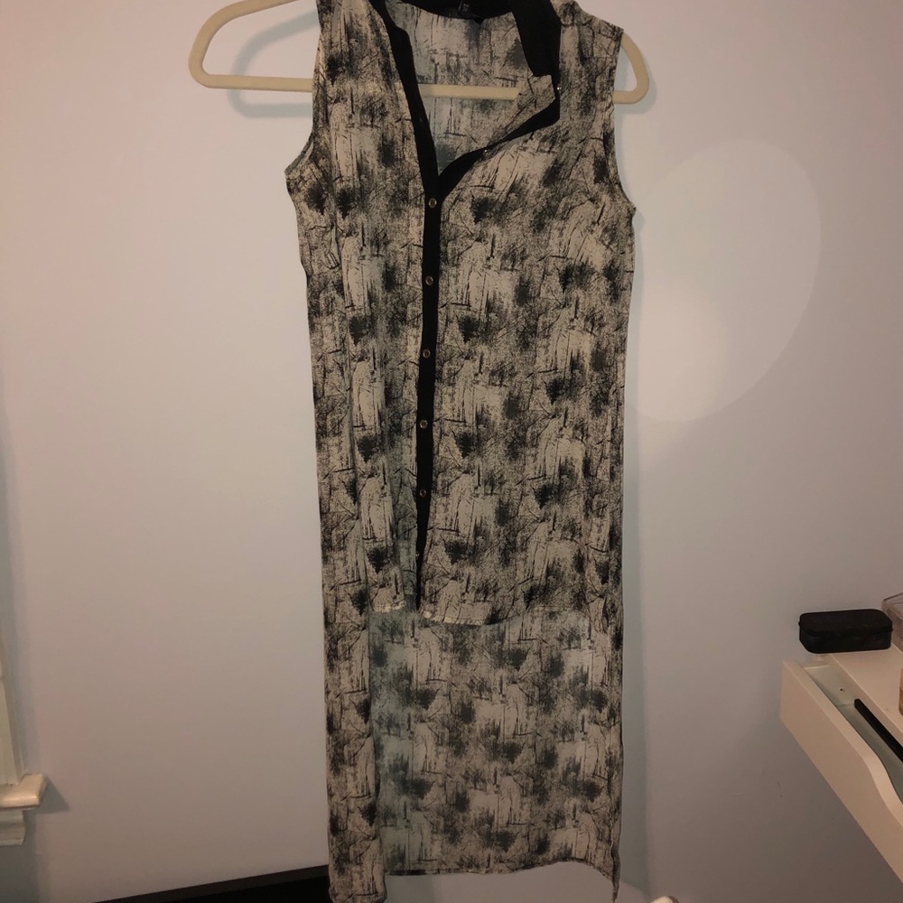 River Island Black and White Sleeveless Blouse